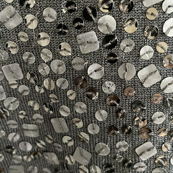 Cute top - Picture 4 of 4